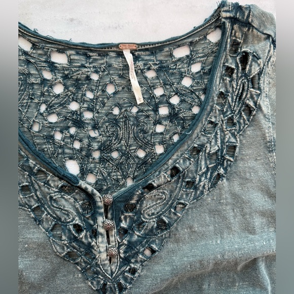 Free People Luna Long Sleeve Embroidered Eyelet Top Size L - Picture 9 of 16